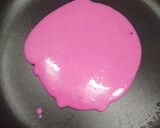 Foto langkah ke 2 dari resep Pancake Buah Naga.