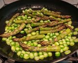 Foto del passaggio 1 della ricetta Torta di asparagi
