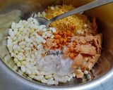 A picture of step 2 of Samosa Bhel.
