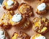 Une image de l'étape 3 de Pommes de terre frappées 🤔tapées ou smashed potatoes sauce feta.