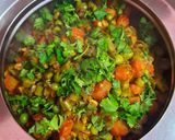 गाजर मटर बीन्स की सब्जी (gajar matar beans ki sabzi recipe in Hindi) रेसिपी चरण 7 फोटो