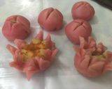 Hình bước làm 13 của món Bánh hoa sen ngàn lớp NCKD