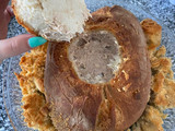 Pão alentejano recheado com atum