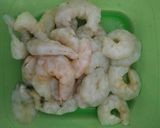Foto langkah ke 1 dari resep Udang Saus Tomat.