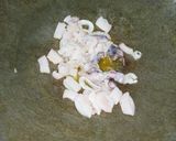 Foto langkah ke 2 dari resep Creamy Spicy Noodles.
