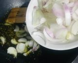 A picture of step 2 of Mix vegetables with soya.
