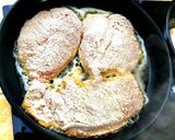 Une image de l'étape 4 de Escalopes panées.