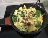 A picture of step 4 of Scrambled Eggs With Basil Blue Cheese Sandwich.