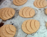 Foto del paso 3 de la receta: Pepas y galletitas de harina integral