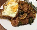 รูปขั้นตอนการทำที่ 4 ของ สปาเก็ตตี้กระเพราหมูนุ่มไข่ดาว