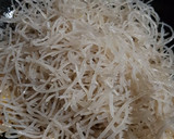 Foto langkah ke 3 dari resep Mie sagu goreng.