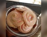A picture of step 3 of Maringue cookies.