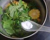 Foto langkah ke 3 dari resep Sayur Bening Bayam.