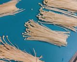 Une image de l'étape 2 de Enoki frits.
