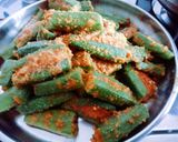 A picture of step 3 of Kathiyawadi super tasty chatpati bharva bhindi sabji.