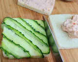 Foto del paso 3 de la receta: Sándwich relleno con crema de salmón y pepino