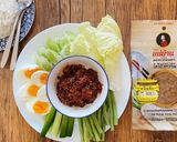 รูปขั้นตอนการทำที่ 4 ของ น้ำพริกไชโป๊วกับไข่ต้ม by แม่บ้าน