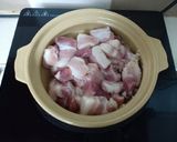 Hình bước làm 2 của món Ba chỉ kho thơm