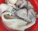 Foto del paso 2 de la receta: Calamares con salsa de cebolla y vino