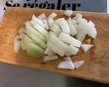 Une image de l'étape 9 de Poulet aux carottes, panais, petits pois et pommes de terre.