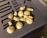 Une image de l'étape 4 de Pommes de terre au bœuf, ail fumé, shiitakes et bouillon de chevreau.