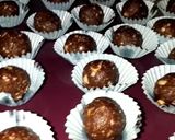 Foto langkah ke 3 dari resep Chocoballs marie & kacang lumeerr.