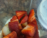 Foto del paso 2 de la receta: Helado de frutilla