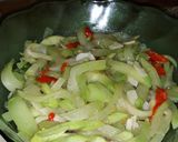 Foto langkah ke 4 dari resep Tumis Labu Siam.