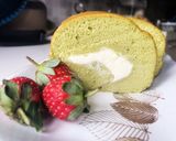 Foto langkah ke 25 dari resep Matcha Swissroll with Cream Cheese Filling.