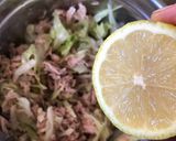 Foto del paso 2 de la receta: Rollitos de zapallo italiano y atún