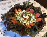 Une image de l'étape 9 de Salade du jardin,tomate cœur de bœuf,fromage frais mariné et ciboulette.