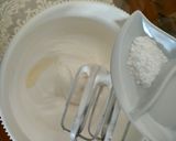 Foto langkah ke 5 dari resep Zebra cake (putih telur).