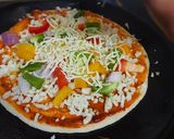 चिज्जी पिज़्ज़ा (cheesy pizza recipe in Hindi) रेसिपी चरण 10 फोटो