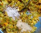 A picture of step 6 of Breadvada or Aloo bonda.