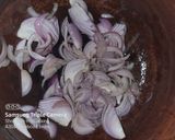A picture of step 2 of Pot vegetable rice.