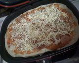 Foto langkah ke 5 dari resep Pizza Teflon / happycall - tanpa mixer tanpa oven.