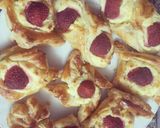 Hình bước làm 4 của món Strawberry puff pastry