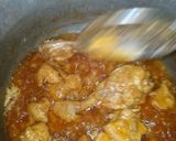 A picture of step 8 of Chicken qorma aloo.