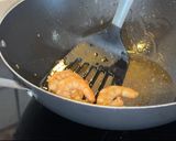 Foto del paso 2 de la receta Noodles con verduras y langostinos marinados