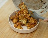 Foto langkah ke 4 dari resep Orak-Arik Tahu Telur Devina Hermawan.