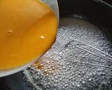बाॅम्बे कराची ऑरेंज हलवा (bombay karachi orange halwa recipe in marathi) रेसिपी स्टेप 3 फोटो