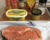 Foto del paso 1 de la receta: Salmón dorado con ajo mantequilla y miel