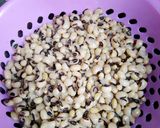 A picture of step 1 of Fried Spag&beans.