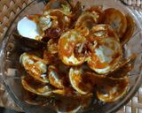 Foto langkah ke 5 dari resep Kerang Saus Padang.