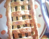 A picture of step 8 of Spiral meatpie.