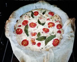 Foto del paso 8 de la receta: Quiche de tomates cherry, atún y albahaca sin masa