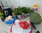 Foto del paso 1 de la receta: Espinacas con brócoli y champiñones
