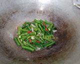 Foto langkah ke 4 dari resep Tumis tempe toge kedelai kacang panjang.