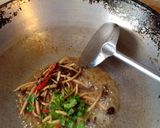 รูปขั้นตอนการทำที่ 4 ของ เห็ดโคนญี่ปุ่นผัดซอลเห็ดหอม (เจ)