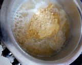 A picture of step 1 of Yellow maize ugali.